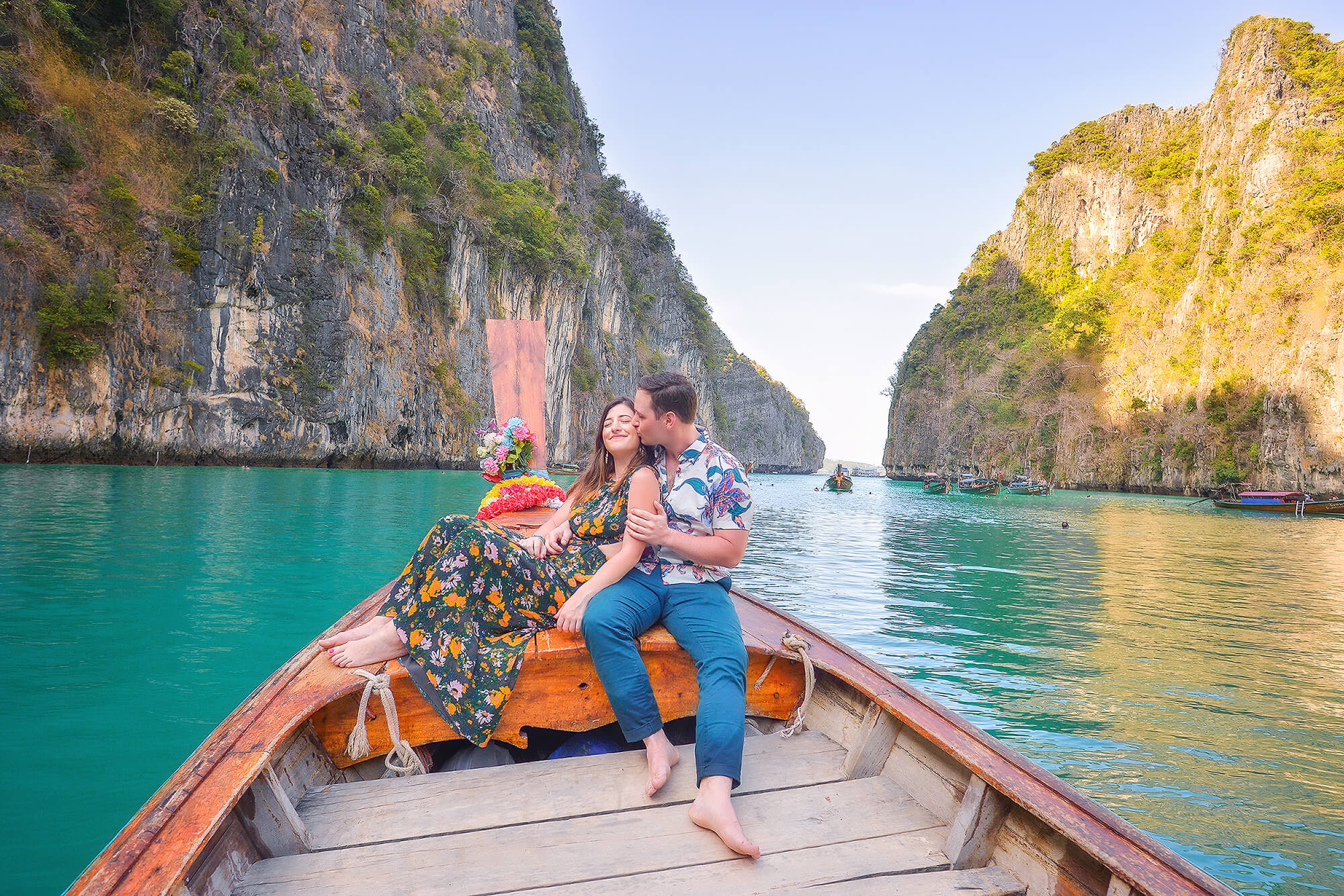 Пхукет туры на двоих. Thailand phi phi паричка. Краби влюбленные. Happy Jack Пхукет. Пхукет осенью.