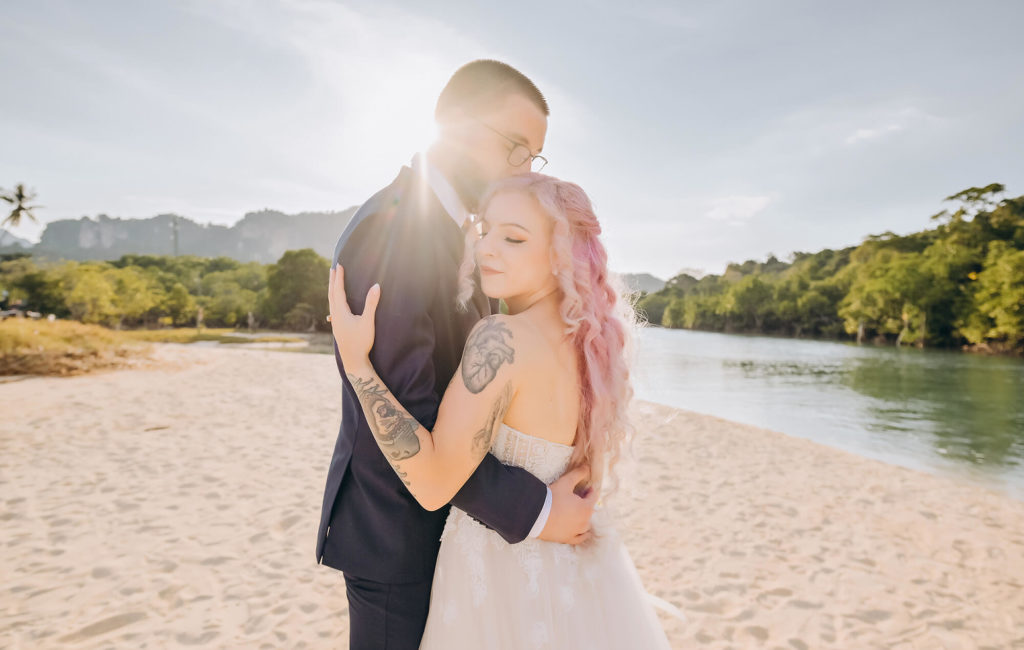 Tropical Bliss: Longtail Boat Wedding Photography in the Stunning Phi Phi Islands