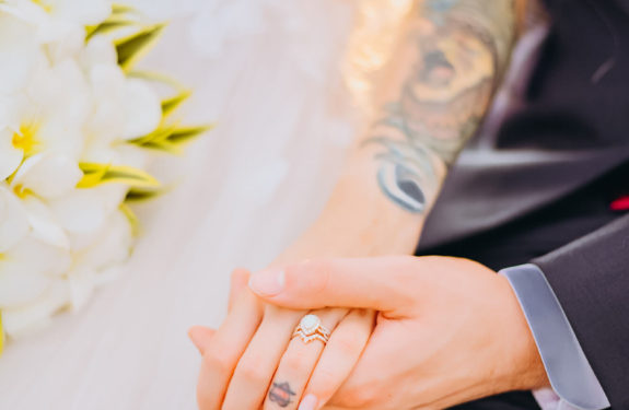 Tropical Bliss: Longtail Boat Wedding Photography in the Stunning Phi Phi Islands