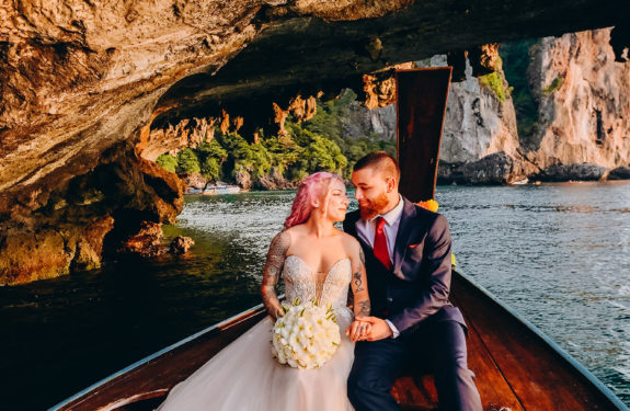 Tropical Bliss: Longtail Boat Wedding Photography in the Stunning Phi Phi Islands