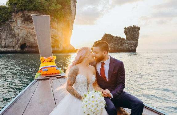 Tropical Bliss: Longtail Boat Wedding Photography in the Stunning Phi Phi Islands