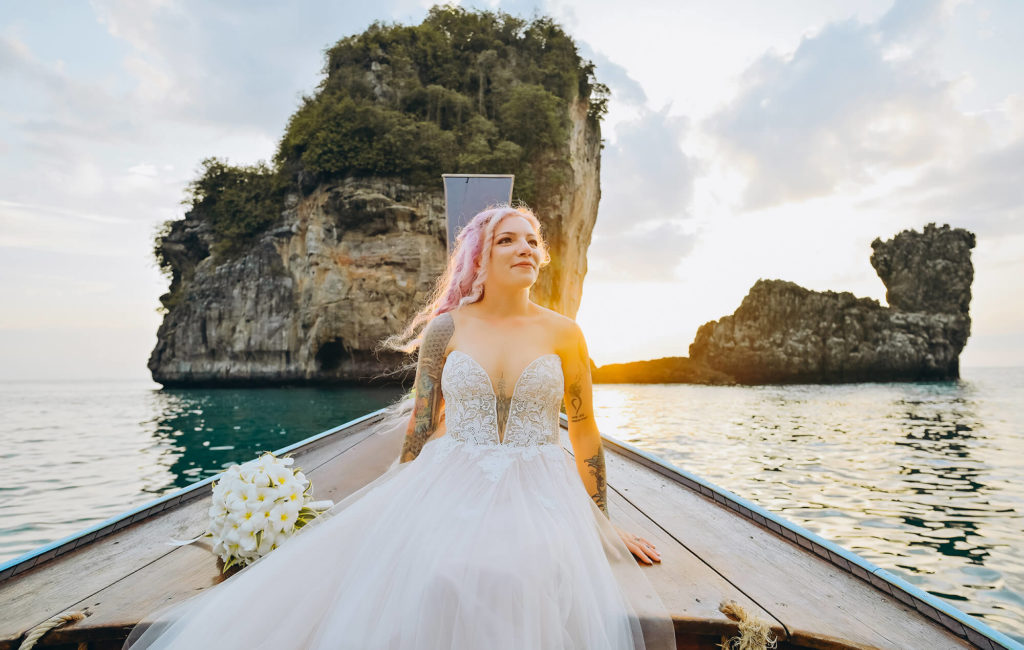 Tropical Bliss: Longtail Boat Wedding Photography in the Stunning Phi Phi Islands