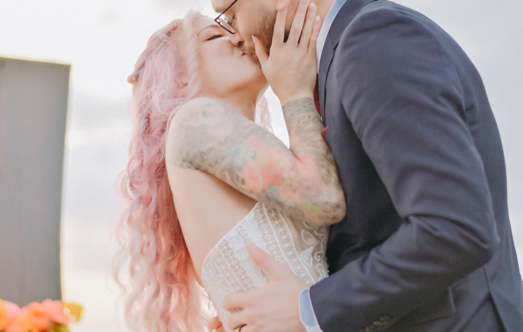 Tropical Bliss: Longtail Boat Wedding Photography in the Stunning Phi Phi Islands