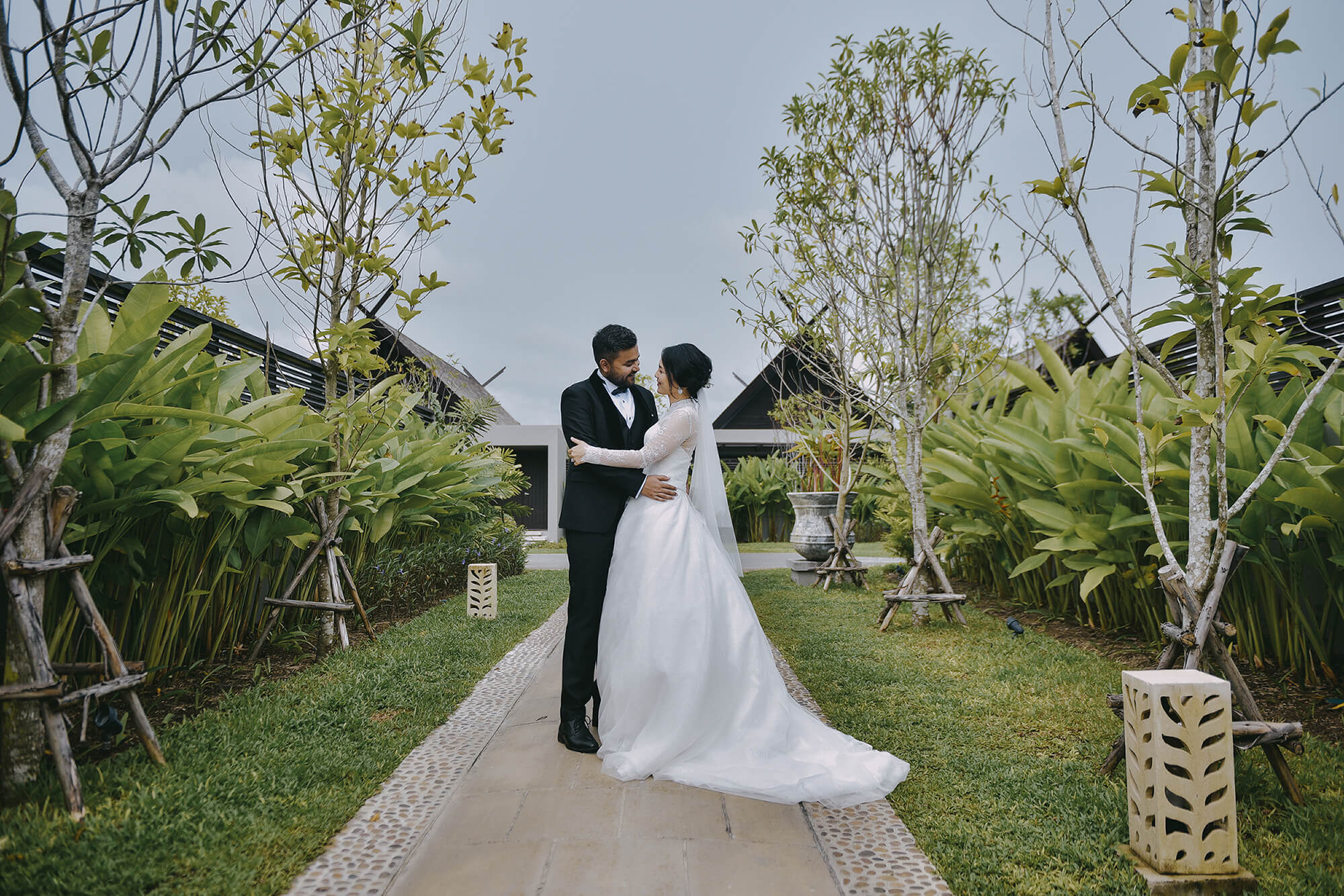 Rainy day pre wedding photography in Phuket