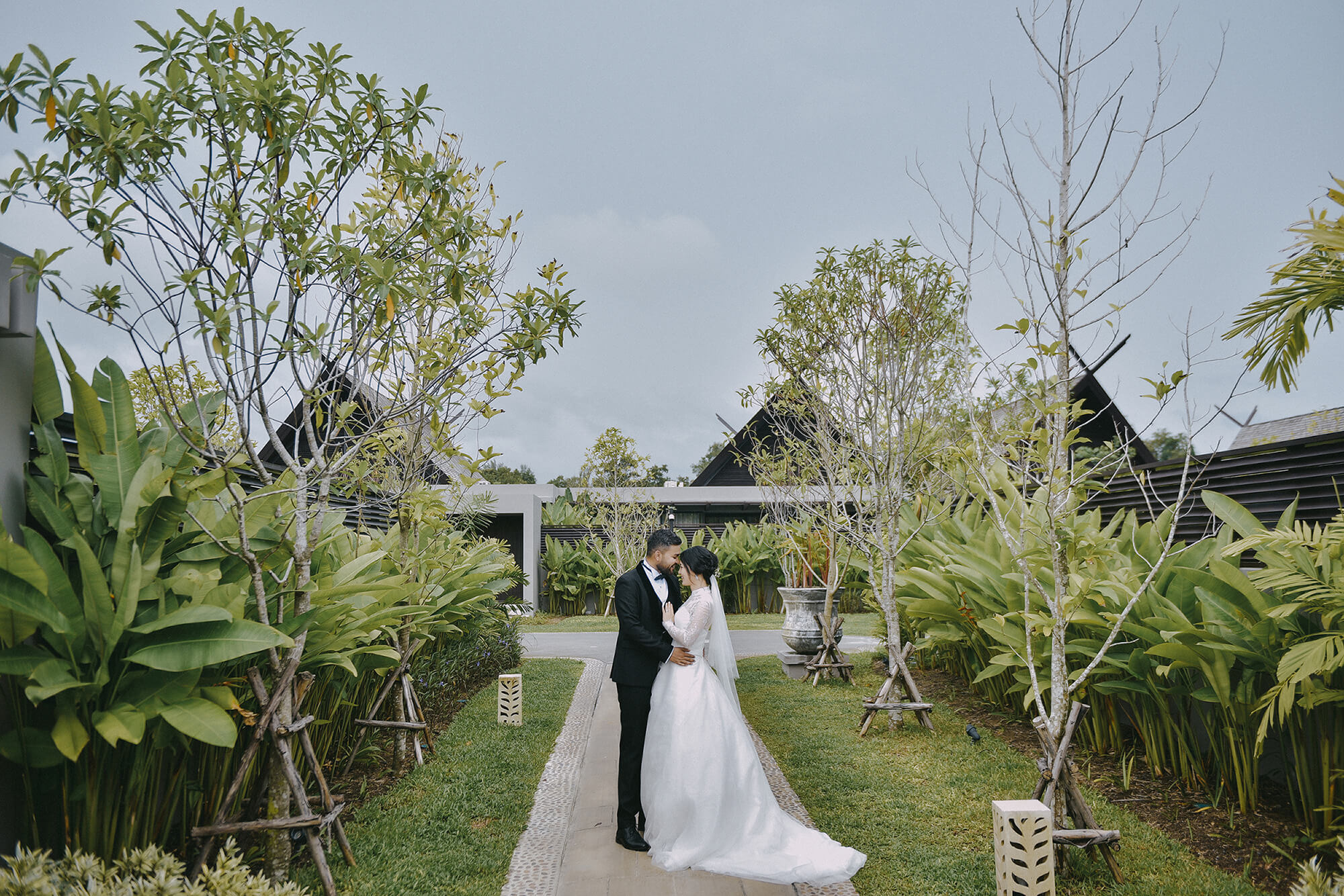 Rainy day pre wedding photography in Phuket