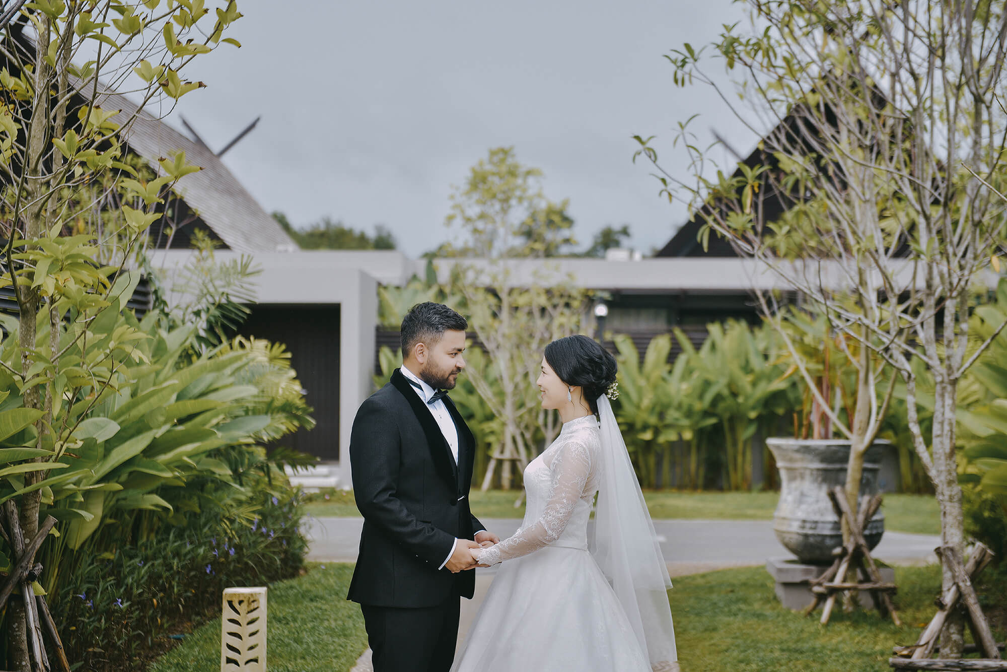 Rainy day pre wedding photography in Phuket