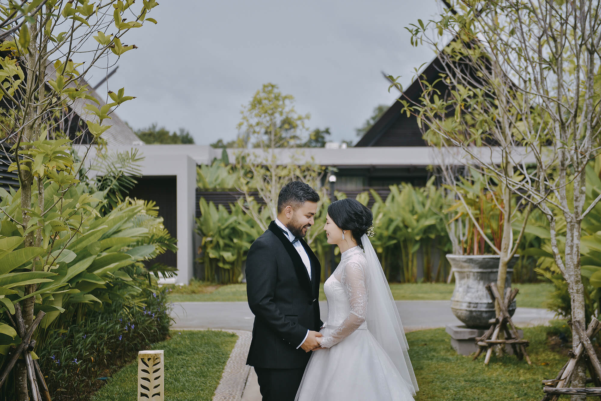 Rainy day pre wedding photography in Phuket