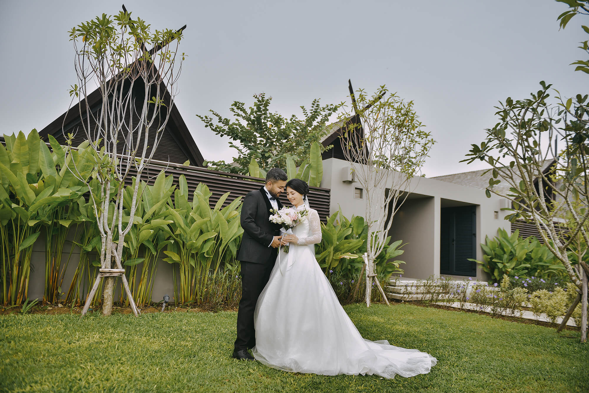 Rainy day pre wedding photography in Phuket