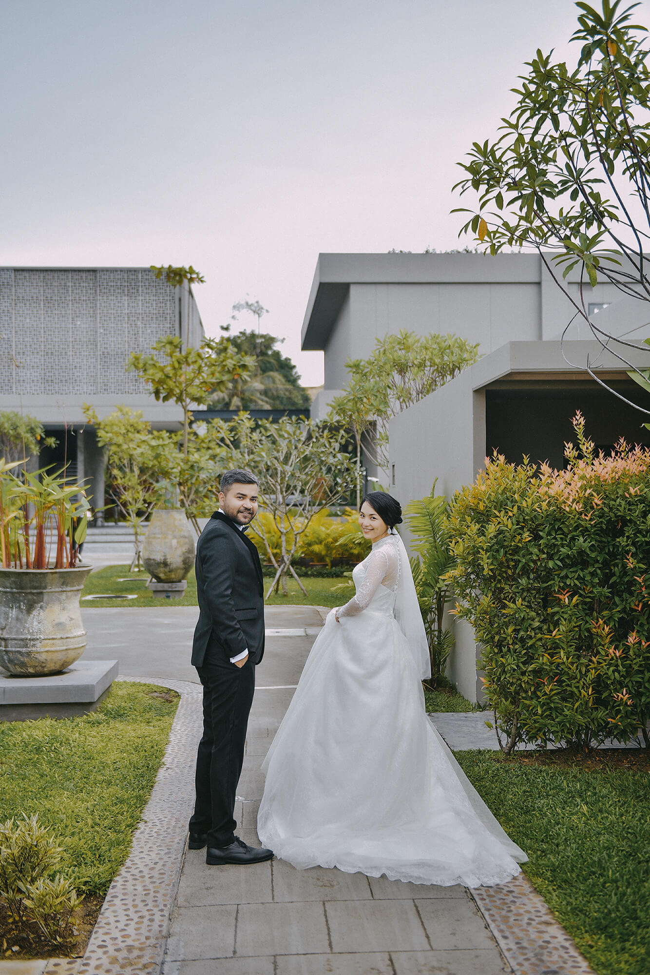 Rainy day pre wedding photography in Phuket