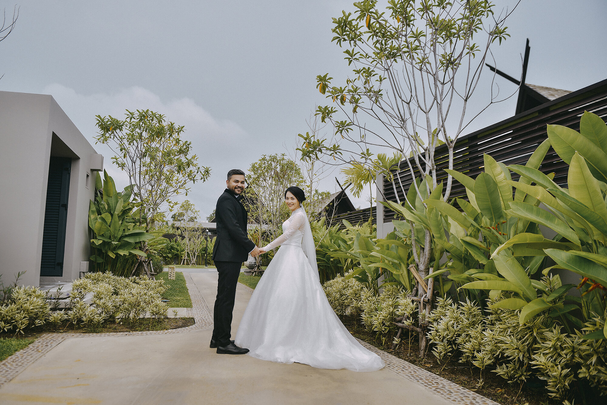 Rainy day pre wedding photography in Phuket